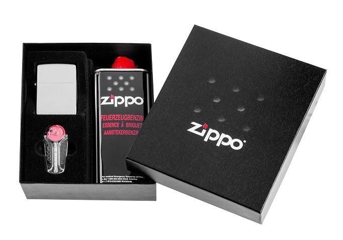 Zippo Geschenkbox inkl. 1 Feuerzeug chrom gebürstet