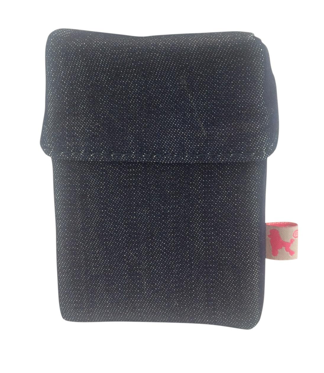 Smokeshirt Dark Blue Big Box, die moderne Zigarettenhülle für Zigarettenpackungen